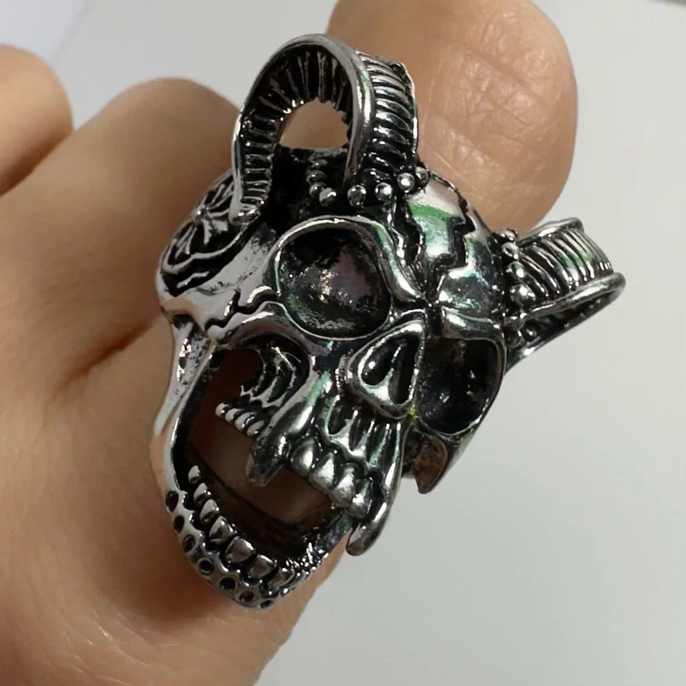 Men’s Adjustable Demon Skull Ring